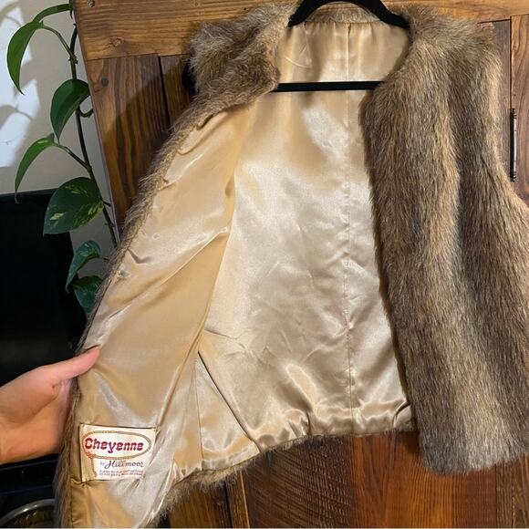 VIntage Cheyenne By Hillmoor Faux Fur Vest Open Front Costume Cosplay - Picture 4 of 4